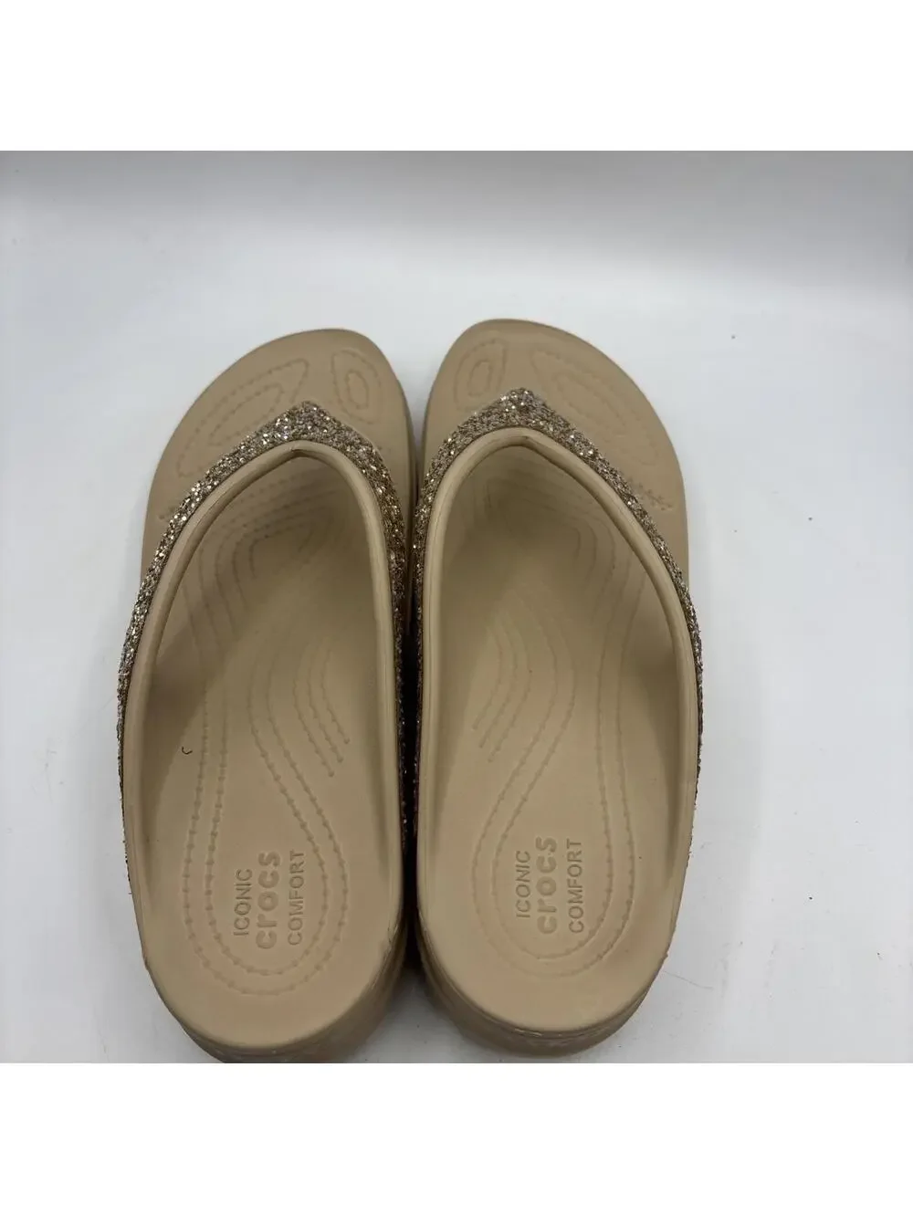 Crocs Sloane Wedge Flip Flop Sandals Women's Tan Gold Glitter Blingy Size 10